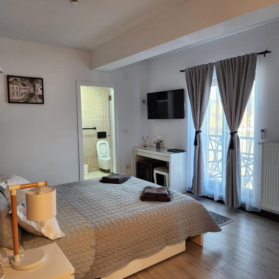 My Room Accommodation Curtea de Argeş Exterior foto